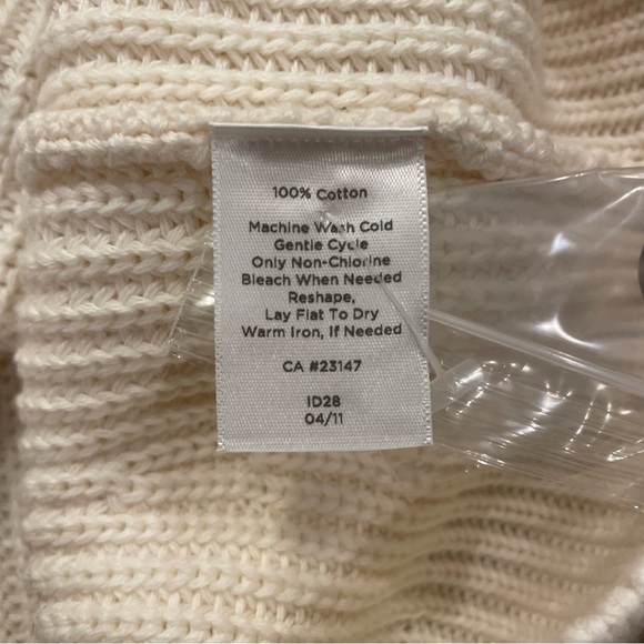 Talbots Short Sleeve Sweater With Button Detail on Shoulder New W Tag Size MP - Picture 7 of 9